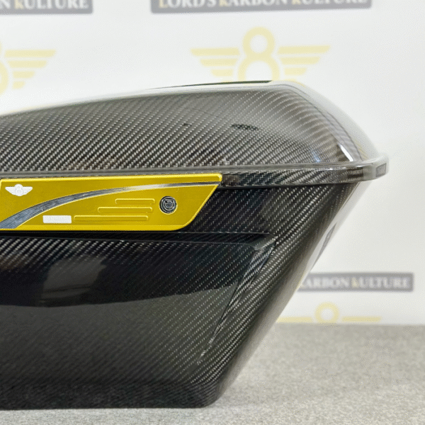 harley-carbon-fiber-saddlebags-9
