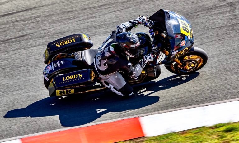 harley-carbon-fiber-dash-with-hole-1