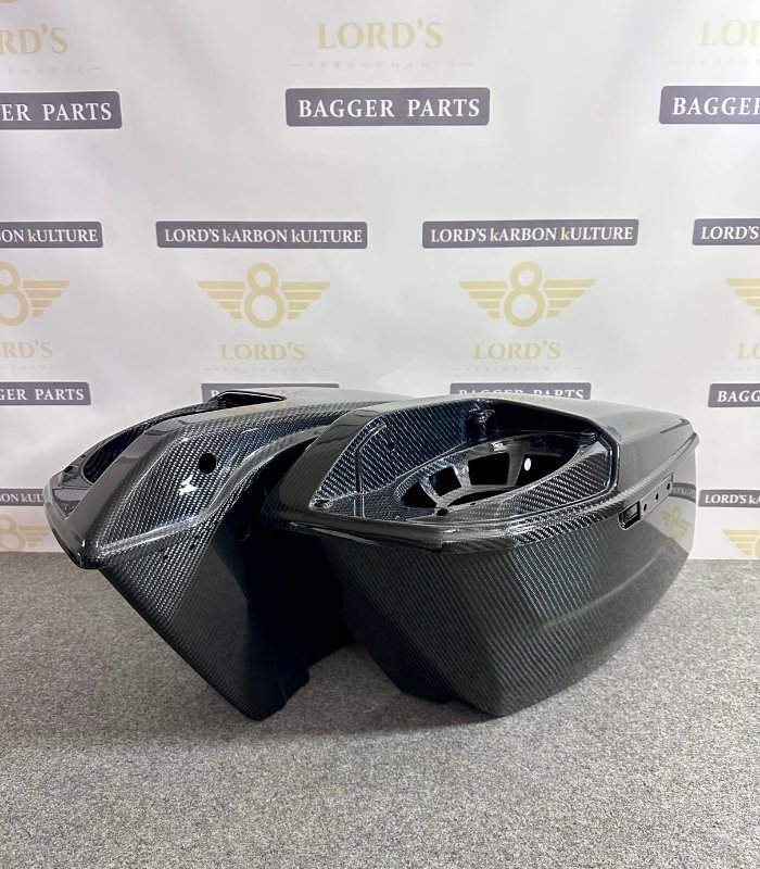 HARLEY BAGGER CARBON FIBER SADDLEBAGS SET (CVO 24+)